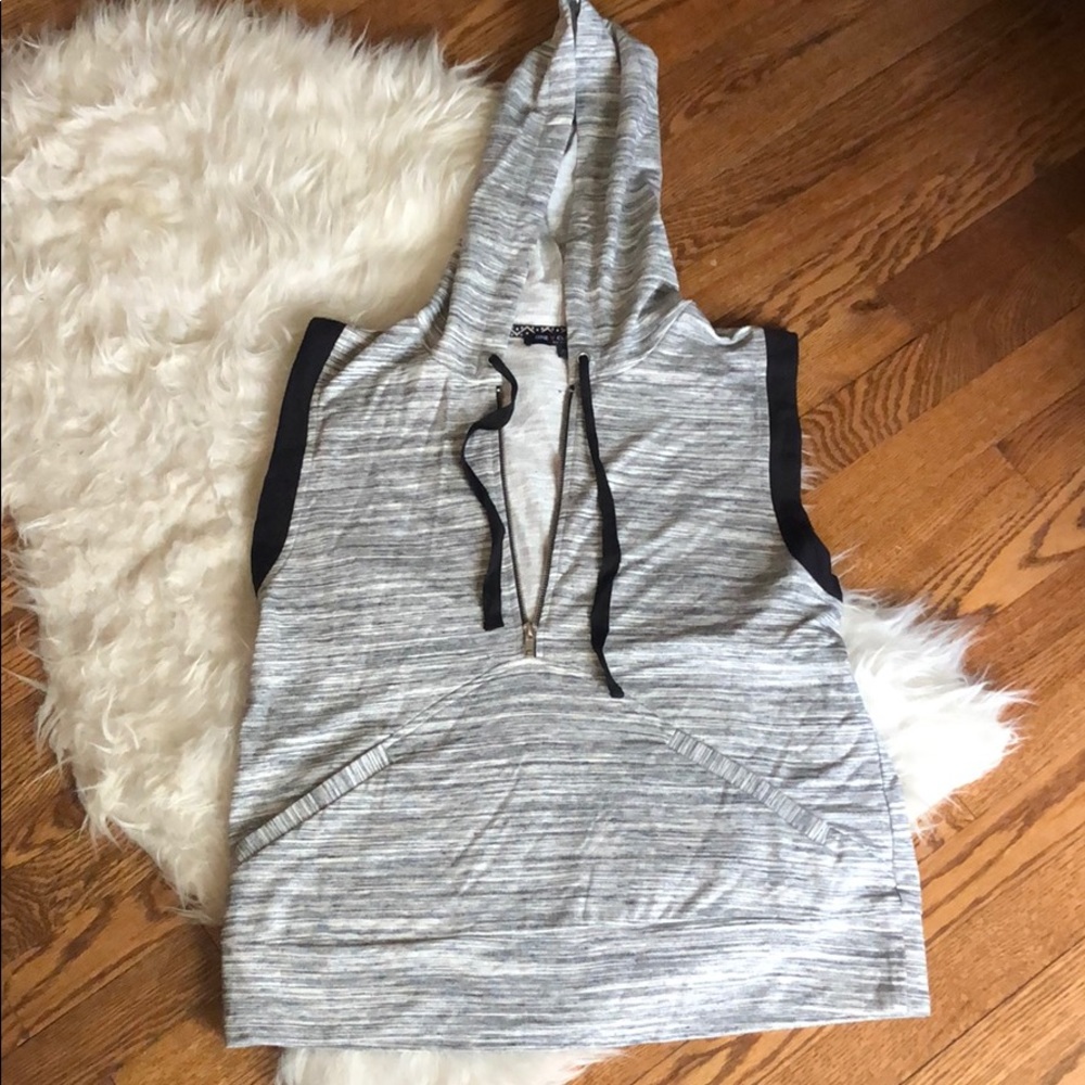One Clothing Sleeveless Top